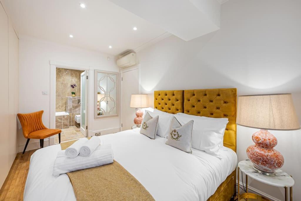 Chic Belgravia Hideaway With Private Patio 10 Mins To Harrods ロンドン エクステリア 写真