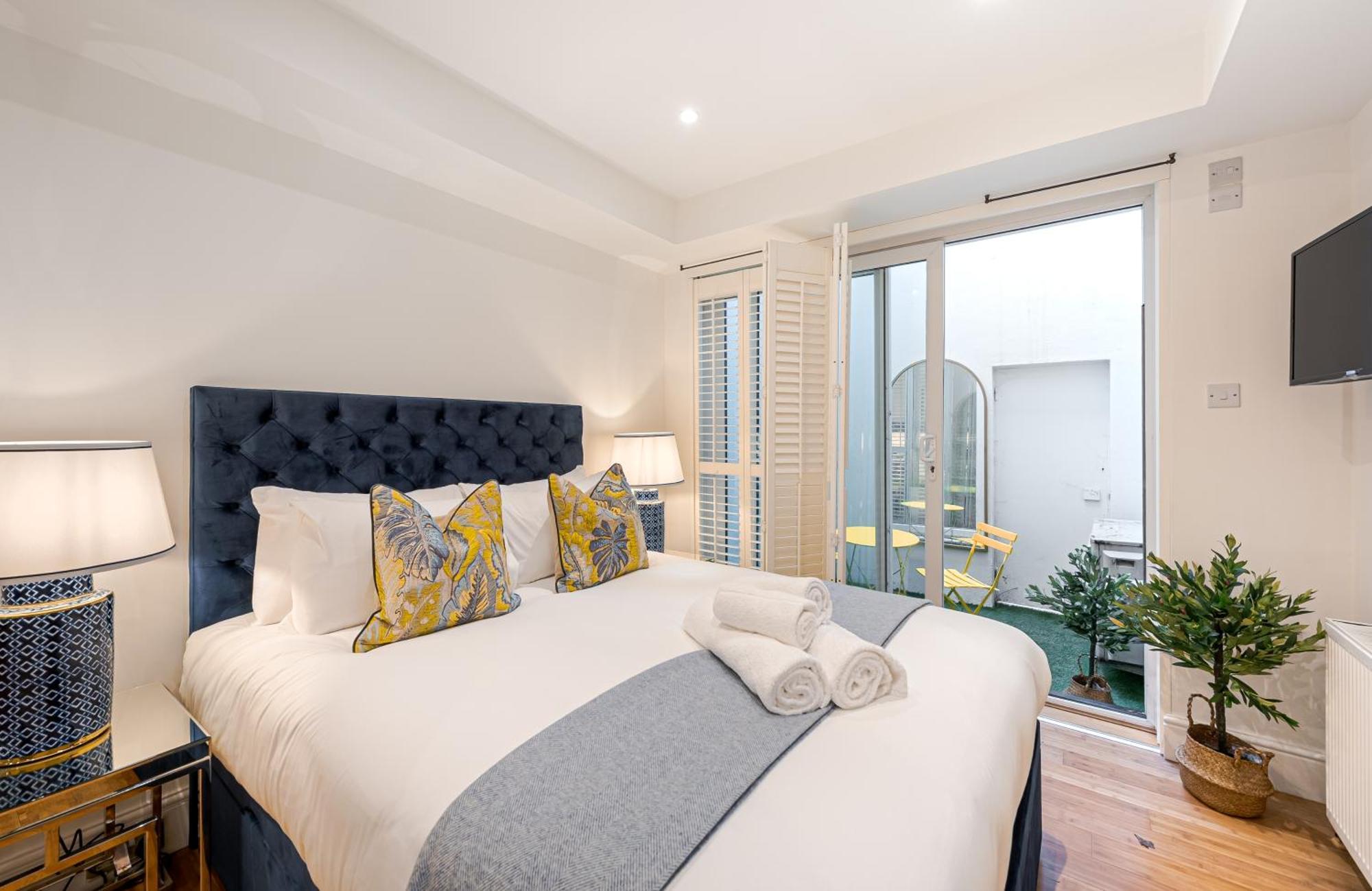 Chic Belgravia Hideaway With Private Patio 10 Mins To Harrods ロンドン エクステリア 写真