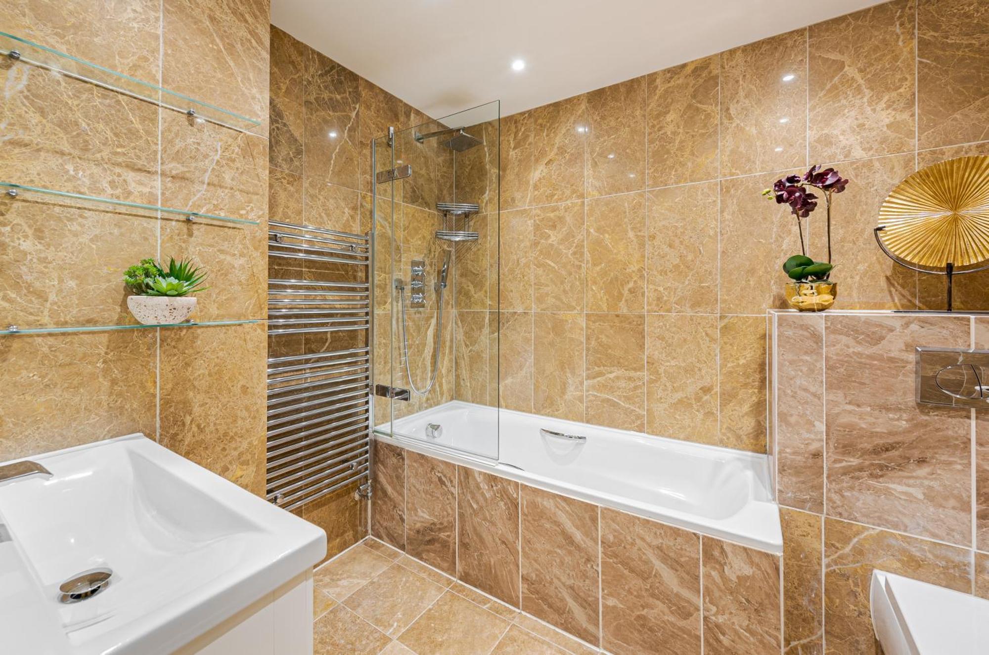 Chic Belgravia Hideaway With Private Patio 10 Mins To Harrods ロンドン エクステリア 写真