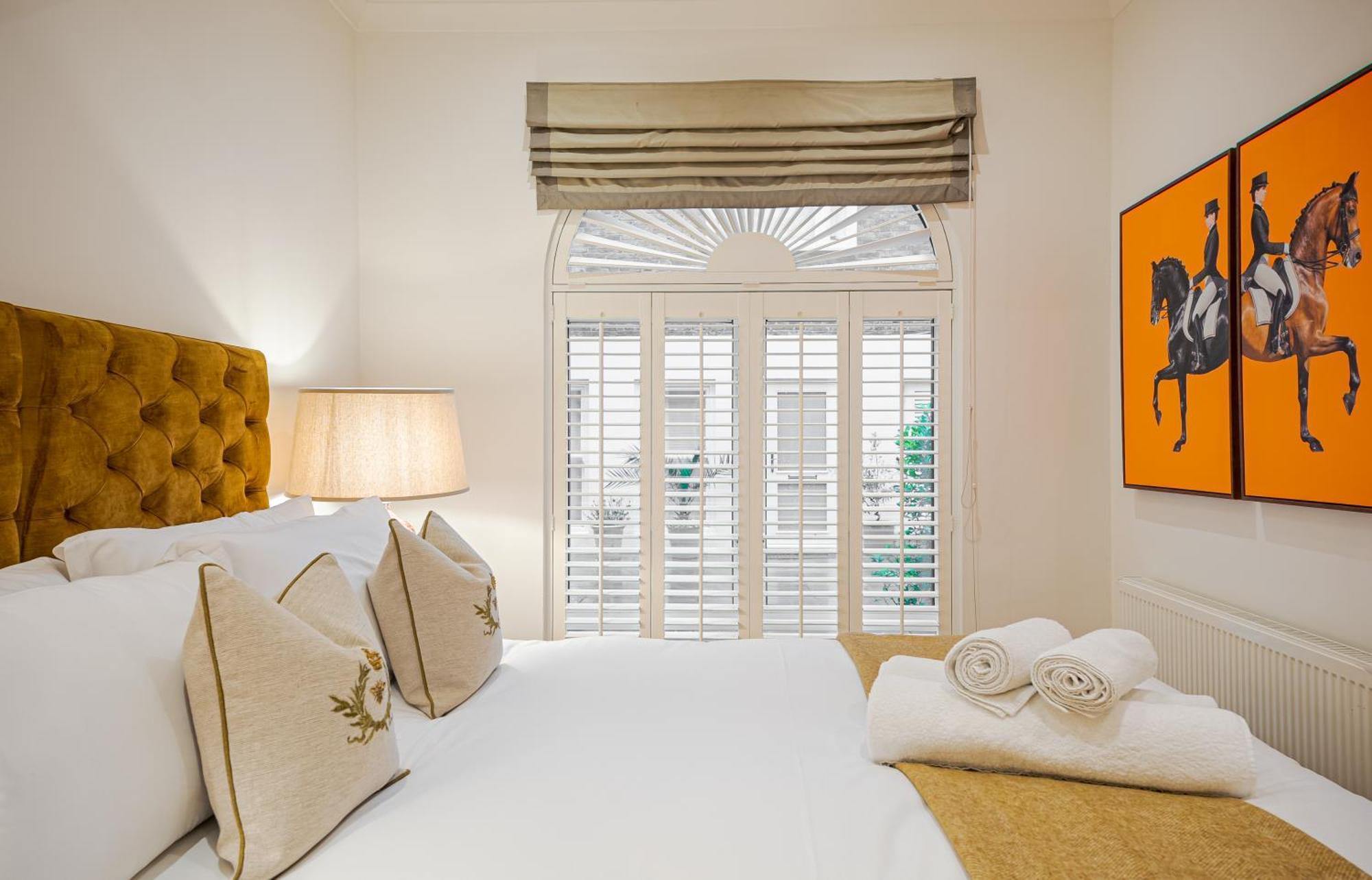 Chic Belgravia Hideaway With Private Patio 10 Mins To Harrods ロンドン エクステリア 写真